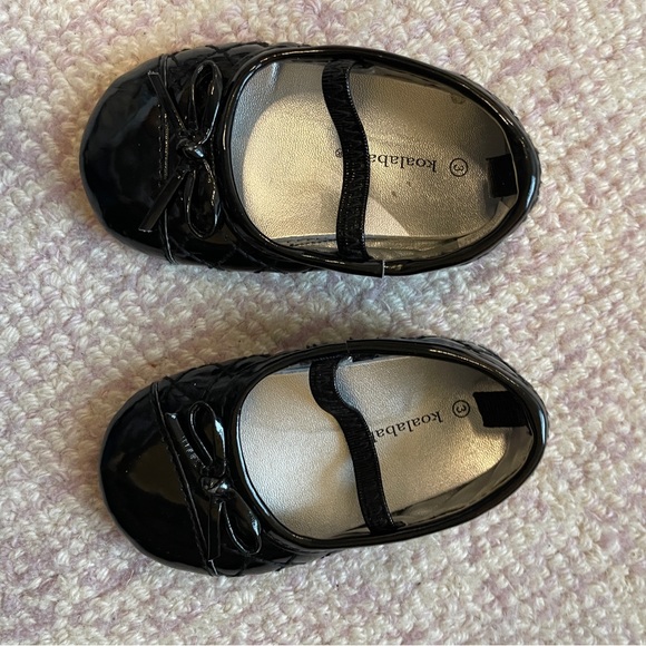 Lot of shoes. Range of different sizes. Some new and never worn. - Picture 6 of 12